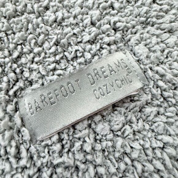 Barefoot Dreams Cozy Chic Sage Green Throw Heathered Blanket 45"x60" - Picture 3 of 5